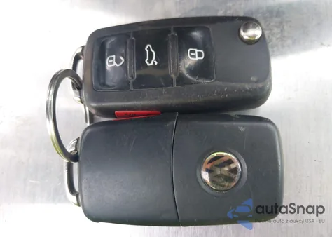 2015 Volkswagen Tiguan R-Line z USA, uszkodzony, nr VIN WVGAV7AX7FW093868